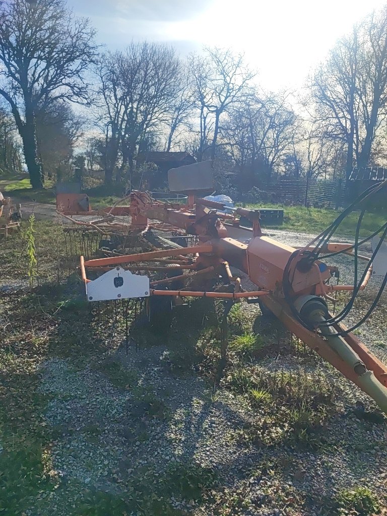 Schwader типа Kuhn Ga6002, Gebrauchtmaschine в LABASTIDE MURAT (Фотография 2)