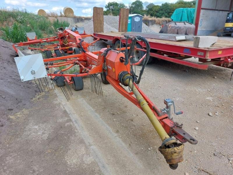 Schwader del tipo Kuhn GA6522, Gebrauchtmaschine en CHAUMONT (Imagen 1)