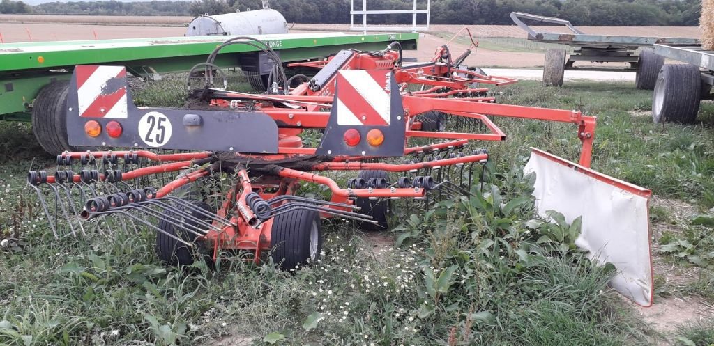 Schwader tipa Kuhn GA6632, Gebrauchtmaschine u NANTEY (Slika 1)