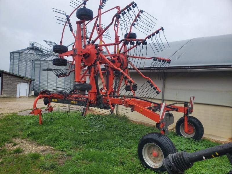 Schwader tipa Kuhn GA7501+, Gebrauchtmaschine u BRAY en Val (Slika 2)