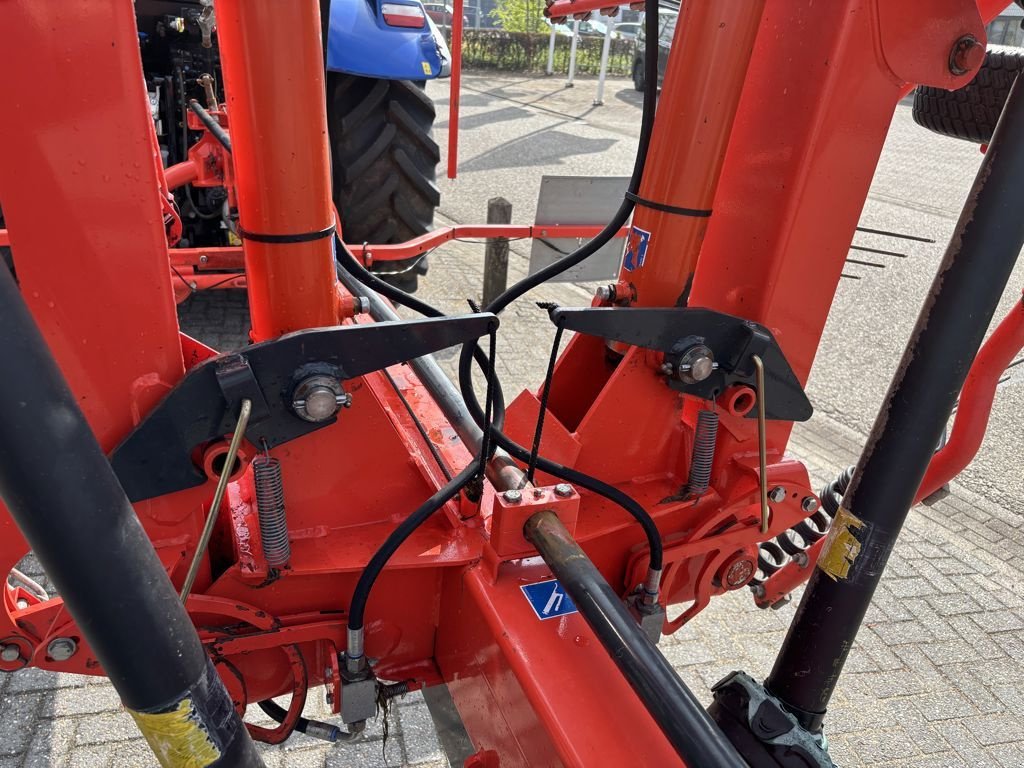 Schwader типа Kuhn GA8121 Cirkelhark, Gebrauchtmaschine в BOEKEL (Фотография 7)