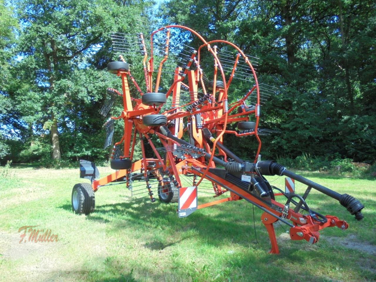 Schwader tipa Kuhn GA8131 MITTELSCHWADER, Neumaschine u Taaken (Slika 2)