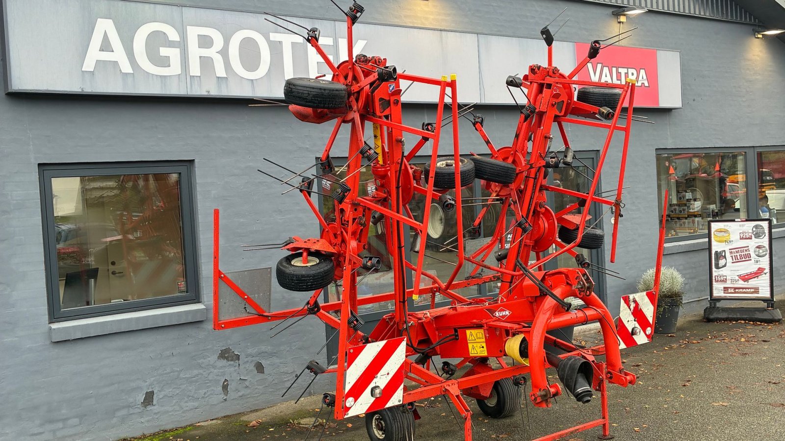 Schwader tipa Kuhn GF 8501 MH, Gebrauchtmaschine u Hobro (Slika 1)