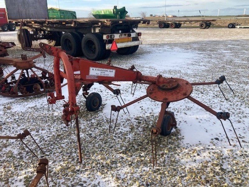 Schwader del tipo Kuhn GF22 2 ROTORS VENDER, Gebrauchtmaschine en Thisted (Imagen 1)