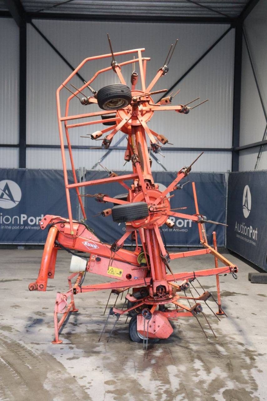Schwader του τύπου Kuhn GF6401MH, Gebrauchtmaschine σε Antwerpen (Φωτογραφία 4)