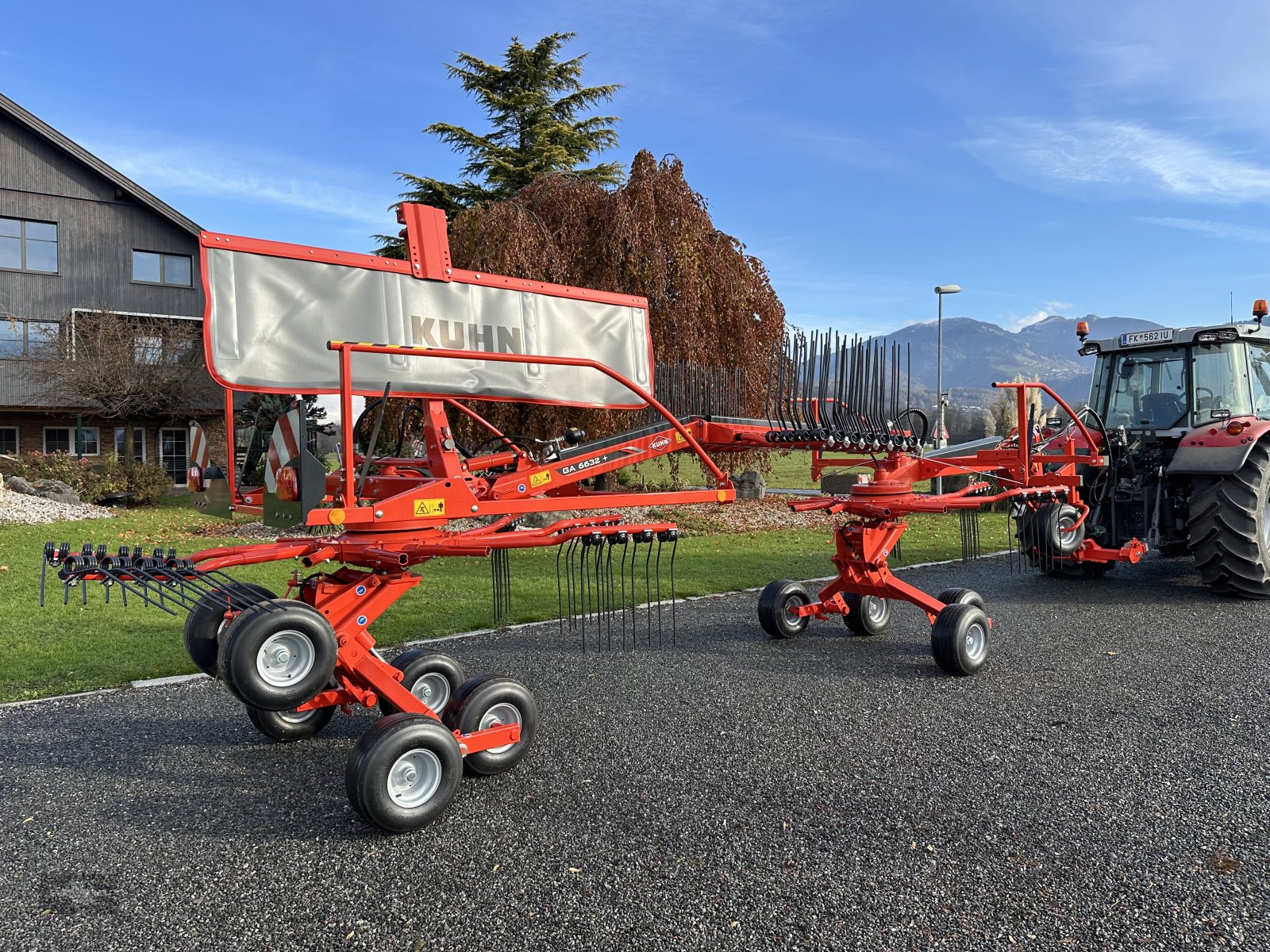 Schwader van het type Kuhn Kreiselschwader GA 6632+ Seitenschwader, Neumaschine in Rankweil (Foto 3)