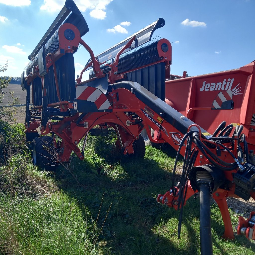 Schwader типа Kuhn MERGE MAXX 1090, Gebrauchtmaschine в Saint-Affrique (Фотография 2)