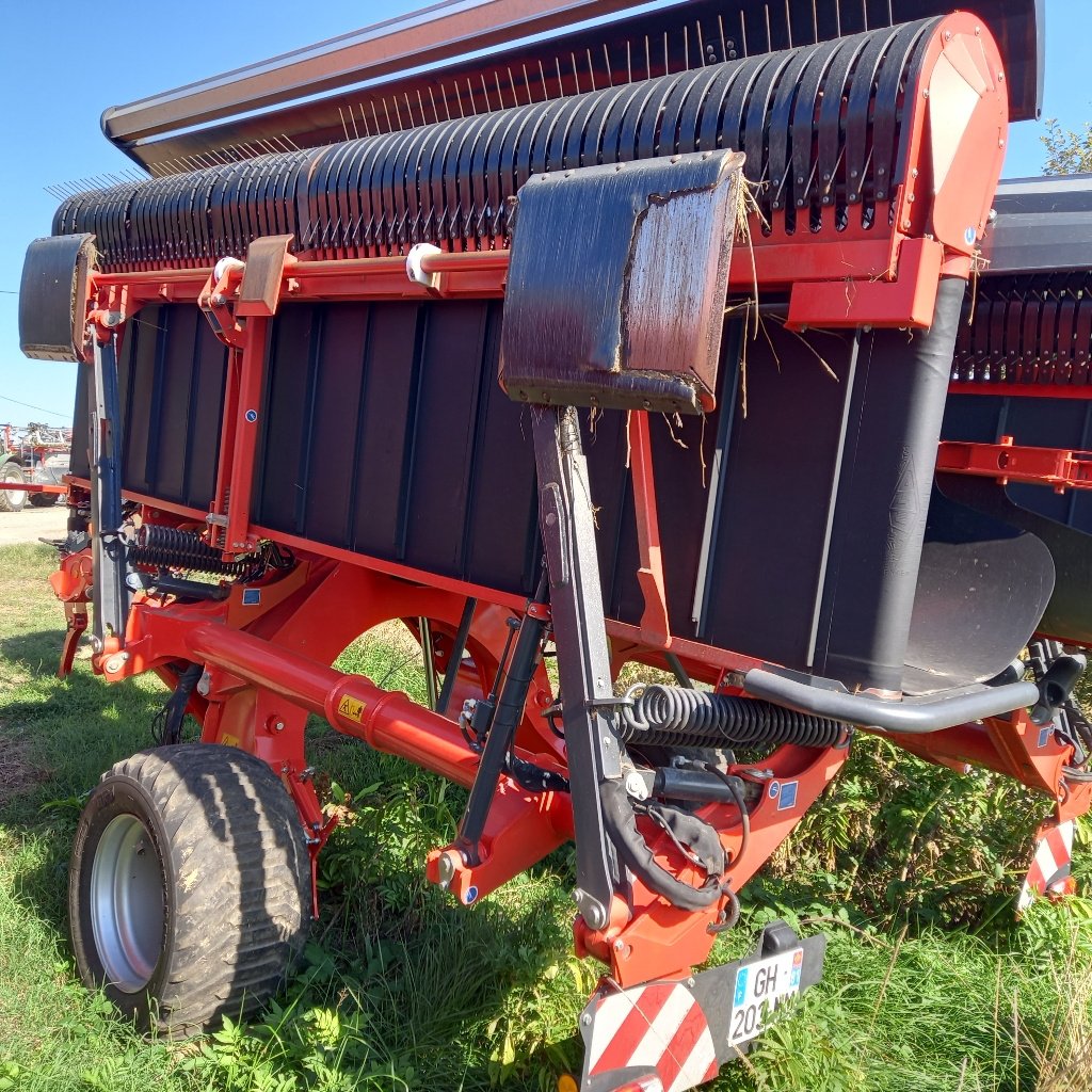 Schwader типа Kuhn MERGE MAXX 1090, Gebrauchtmaschine в Saint-Affrique (Фотография 3)