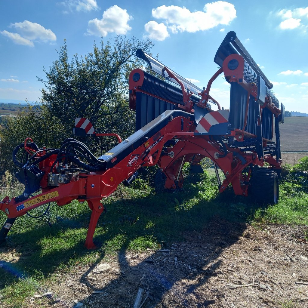Schwader типа Kuhn MERGE MAXX 1090, Gebrauchtmaschine в Saint-Affrique (Фотография 1)