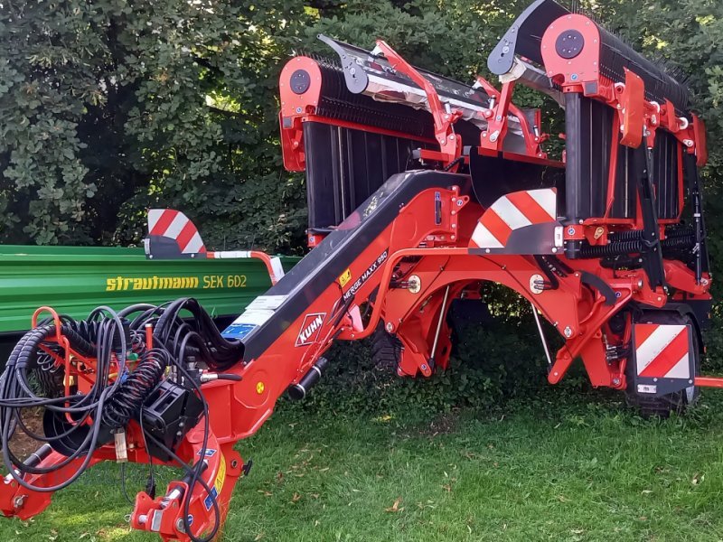 Schwader van het type Kuhn Merge Maxx 950, Neumaschine in Wangen (Foto 1)