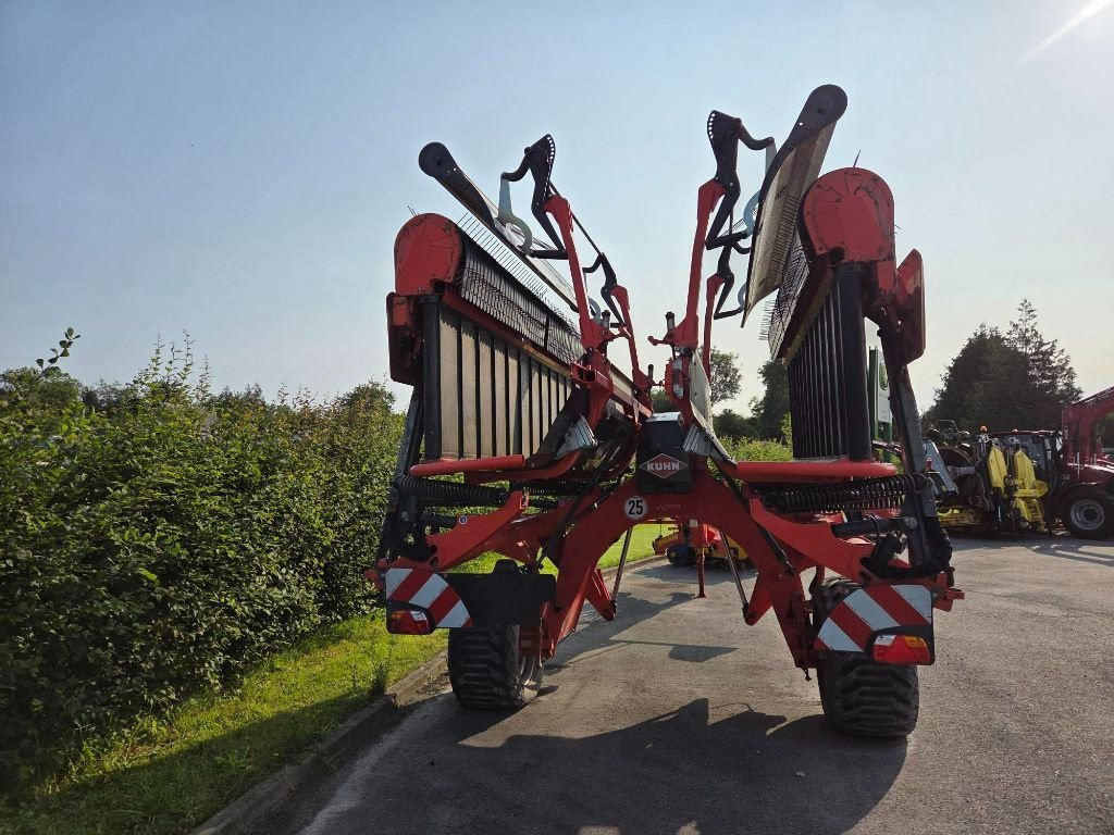 Schwader typu Kuhn MERGE MAXX 950, Gebrauchtmaschine v VALOGNES (Obrázek 9)