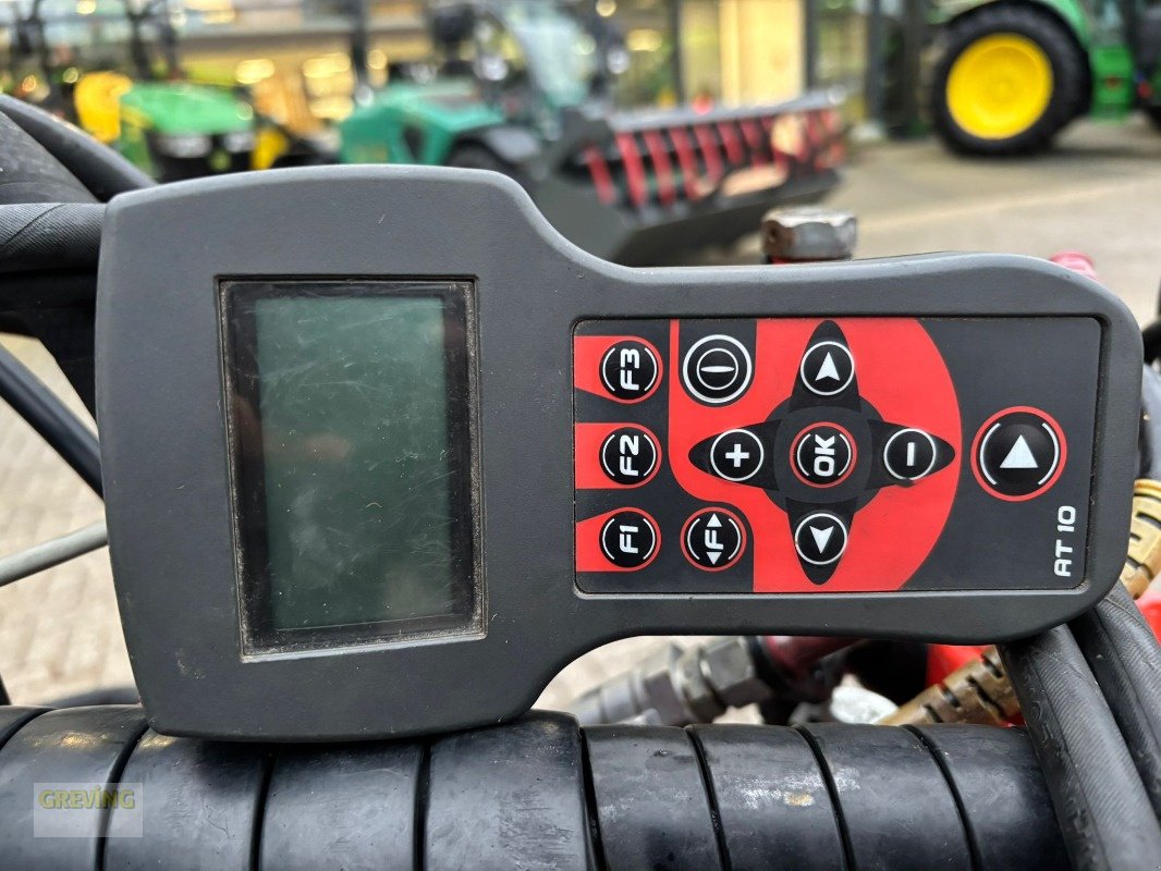 Schwader del tipo Kuhn MergeMaxx 950 Bandschwader *Generalüberholt*, Gebrauchtmaschine In Ahaus (Immagine 11)