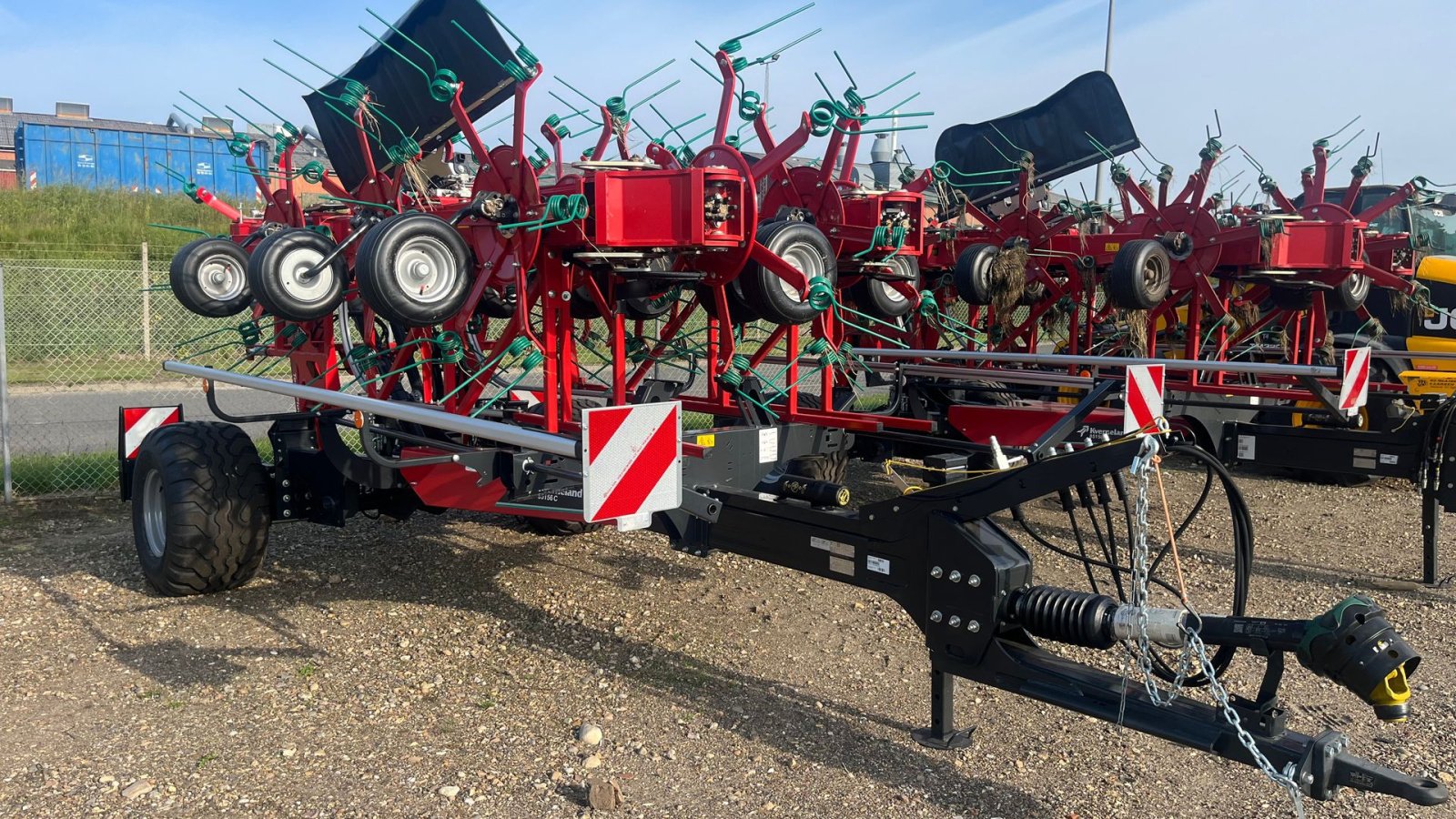 Schwader типа Kverneland 85156 c bugseret spreder, Gebrauchtmaschine в Brørup (Фотография 2)