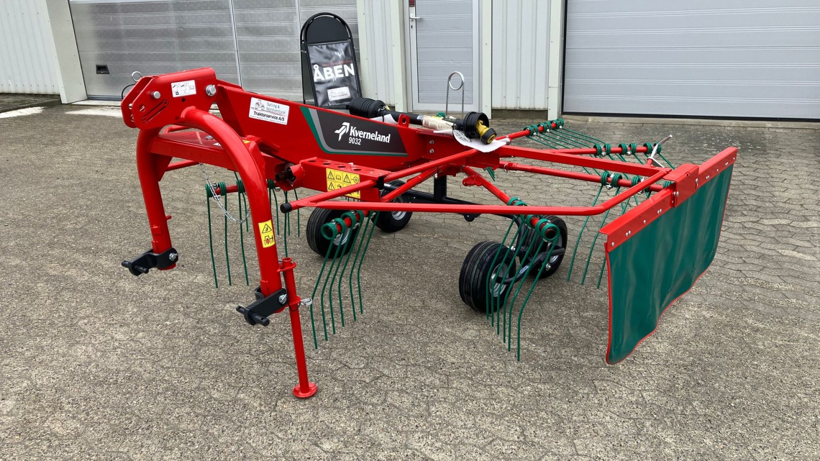 Schwader от тип Kverneland 9032 rotorrive, Gebrauchtmaschine в Spøttrup (Снимка 1)