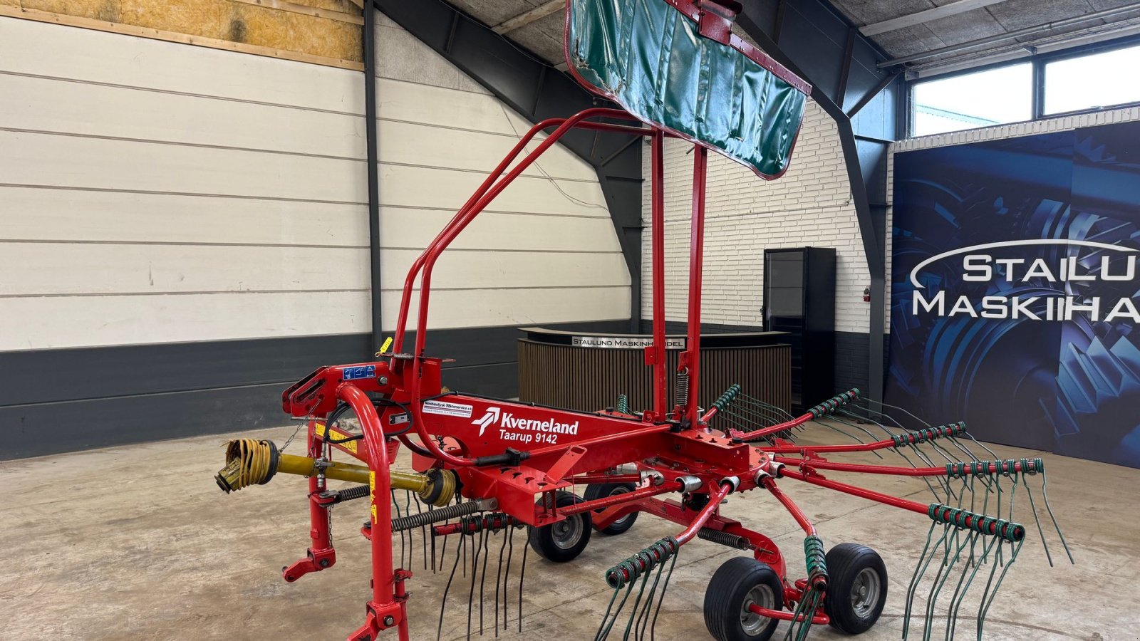 Schwader des Typs Kverneland 9142, Gebrauchtmaschine in Haderup (Bild 10)