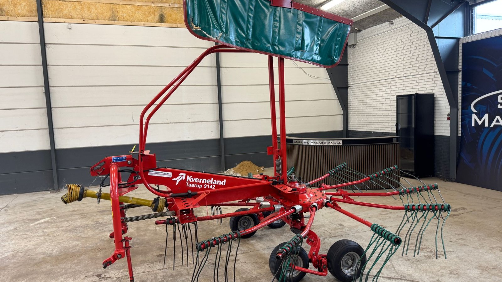 Schwader des Typs Kverneland 9142, Gebrauchtmaschine in Haderup (Bild 11)