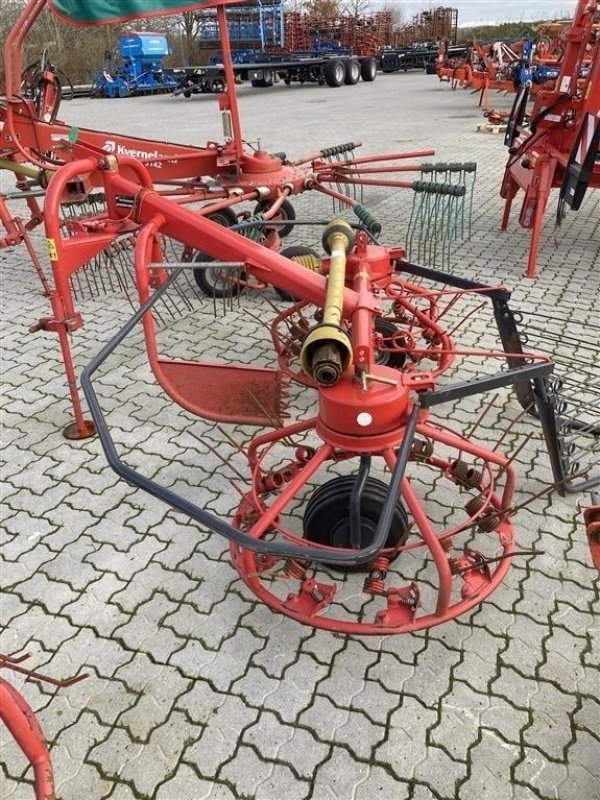 Schwader del tipo Kverneland 9300 rotorrive, Gebrauchtmaschine In Mern (Immagine 2)