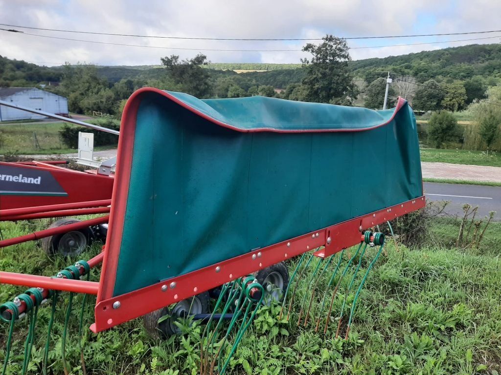 Schwader des Typs Kverneland 9443, Gebrauchtmaschine in VARZY (Bild 6)