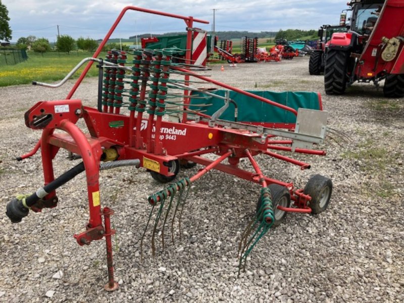 Schwader del tipo Kverneland 9443, Gebrauchtmaschine en MARBEVILLE (Imagen 1)