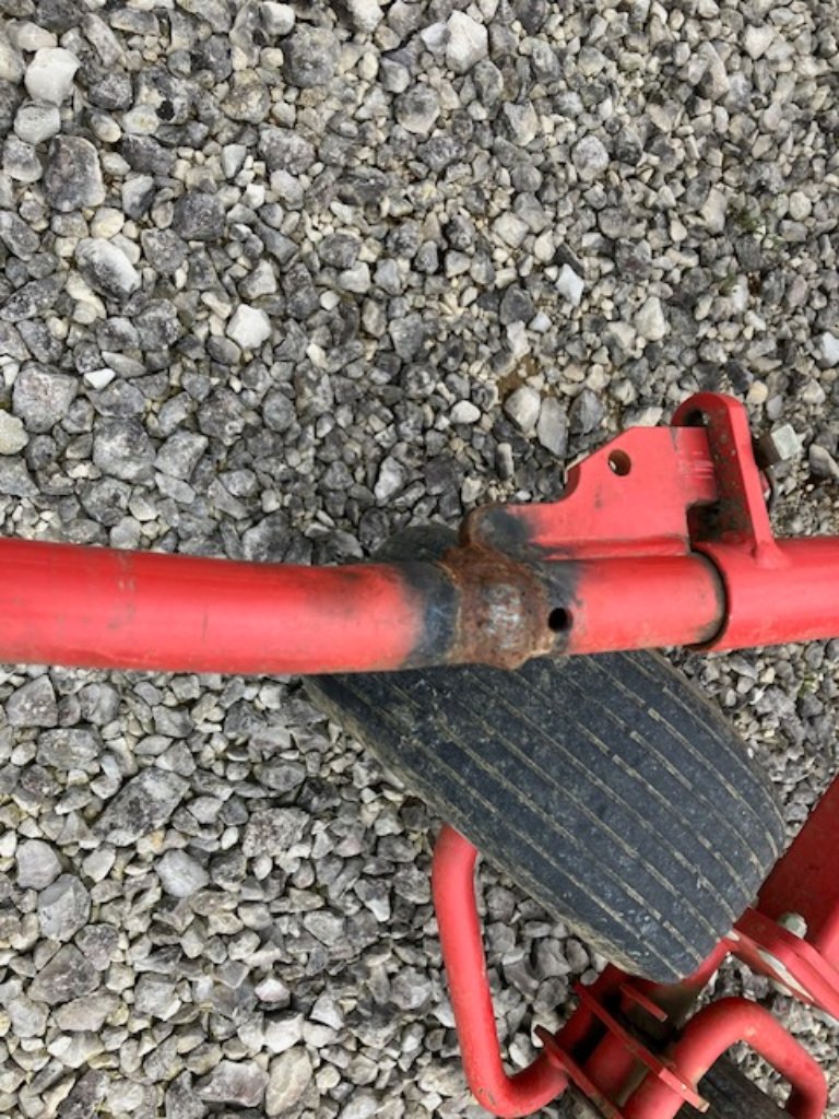 Schwader typu Kverneland 9443, Gebrauchtmaschine v MARBEVILLE (Obrázek 6)