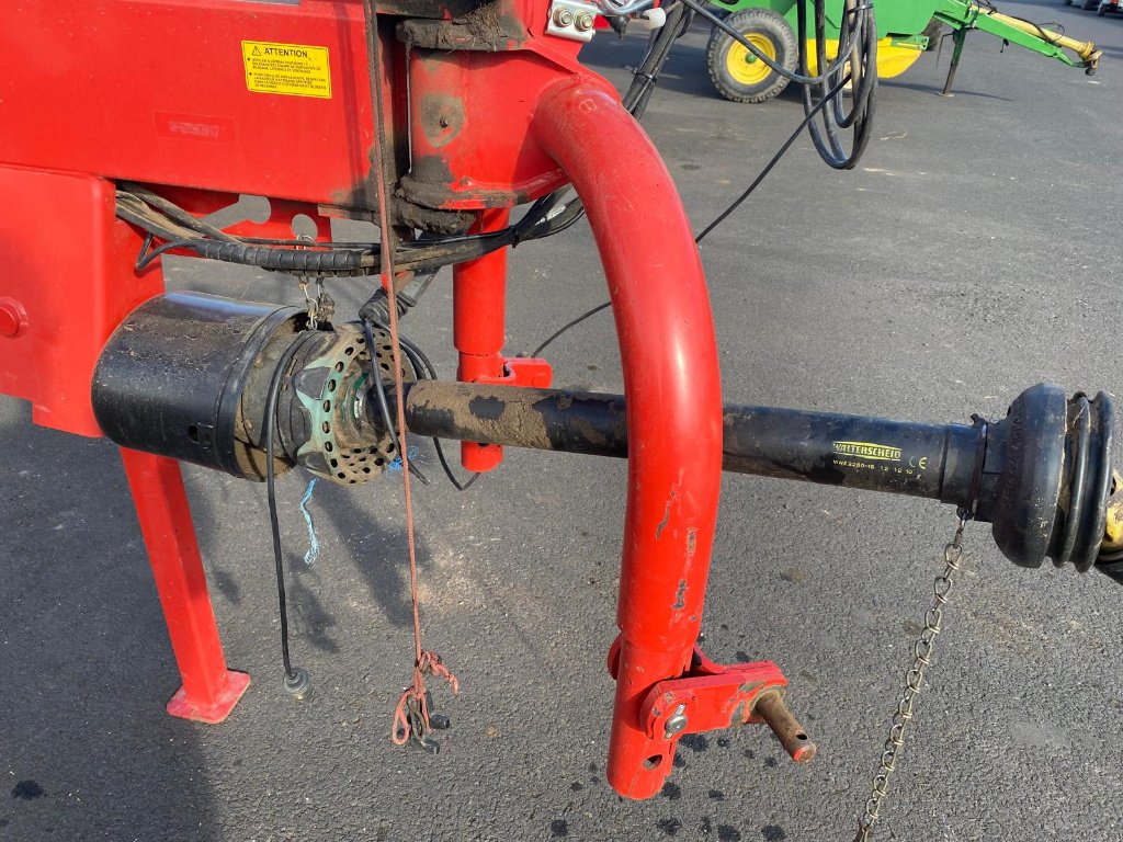 Schwader des Typs Kverneland 9476 c, Gebrauchtmaschine in SAINT FLOUR (Bild 10)