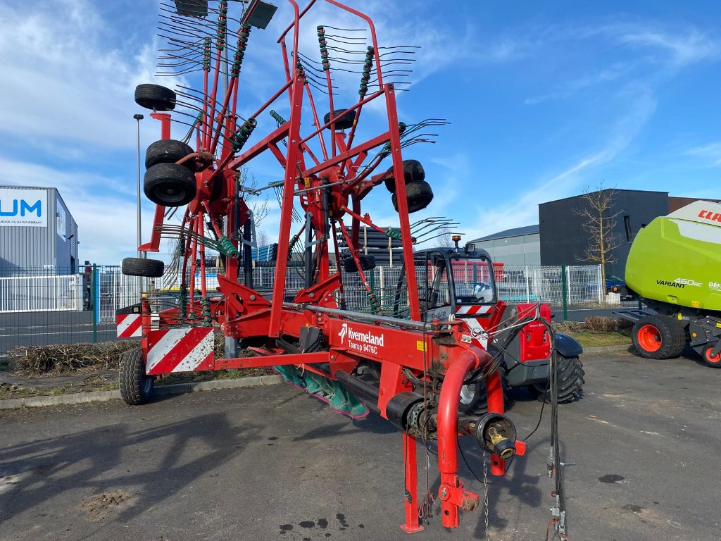 Schwader des Typs Kverneland 9476 c, Gebrauchtmaschine in SAINT FLOUR (Bild 1)