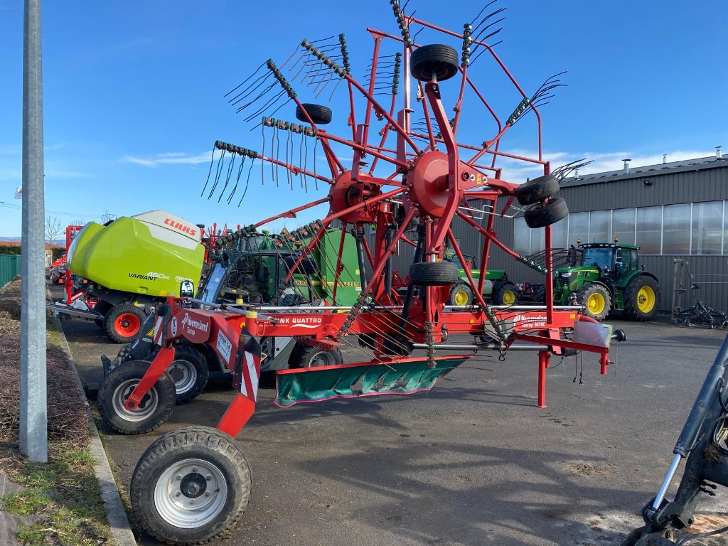 Schwader des Typs Kverneland 9476 c, Gebrauchtmaschine in SAINT FLOUR (Bild 3)