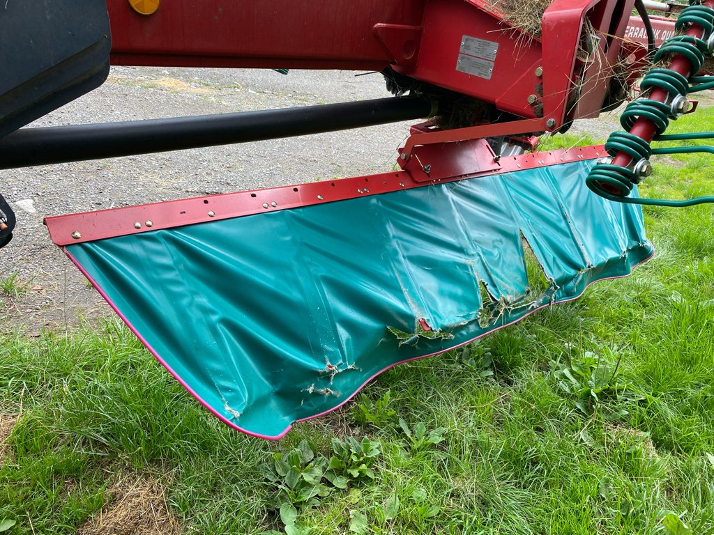 Schwader des Typs Kverneland 9476 c, Gebrauchtmaschine in SAINT FLOUR (Bild 9)