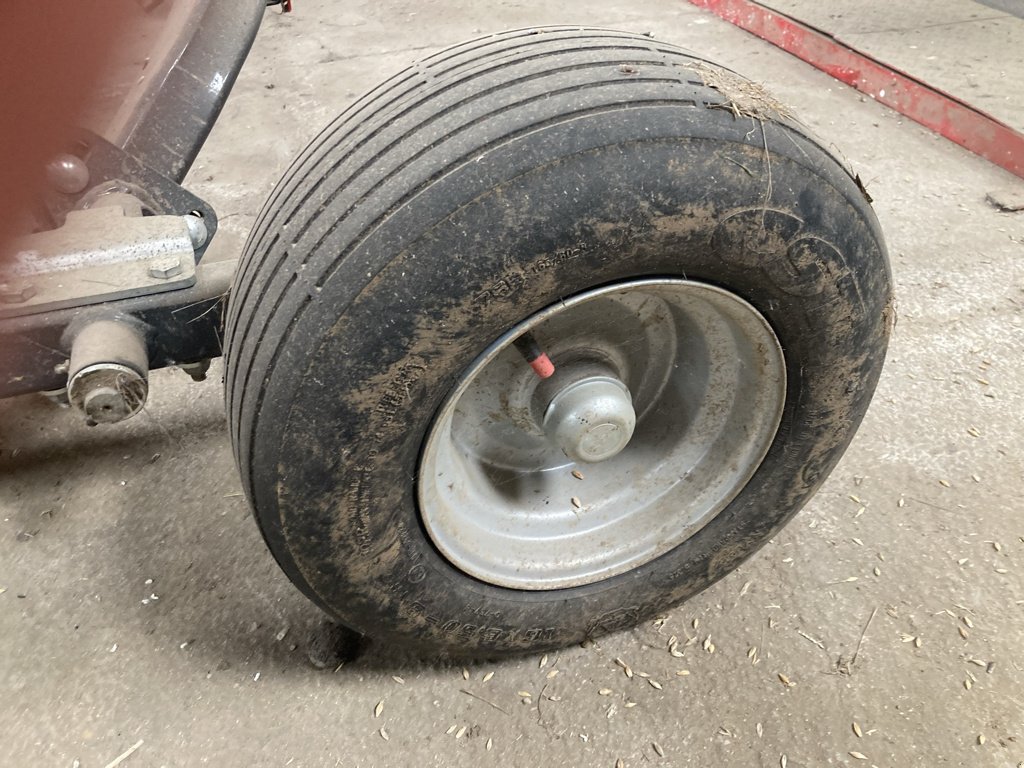 Schwader typu Kverneland 9546, Gebrauchtmaschine v BRAS SUR MEUSE (Obrázek 9)