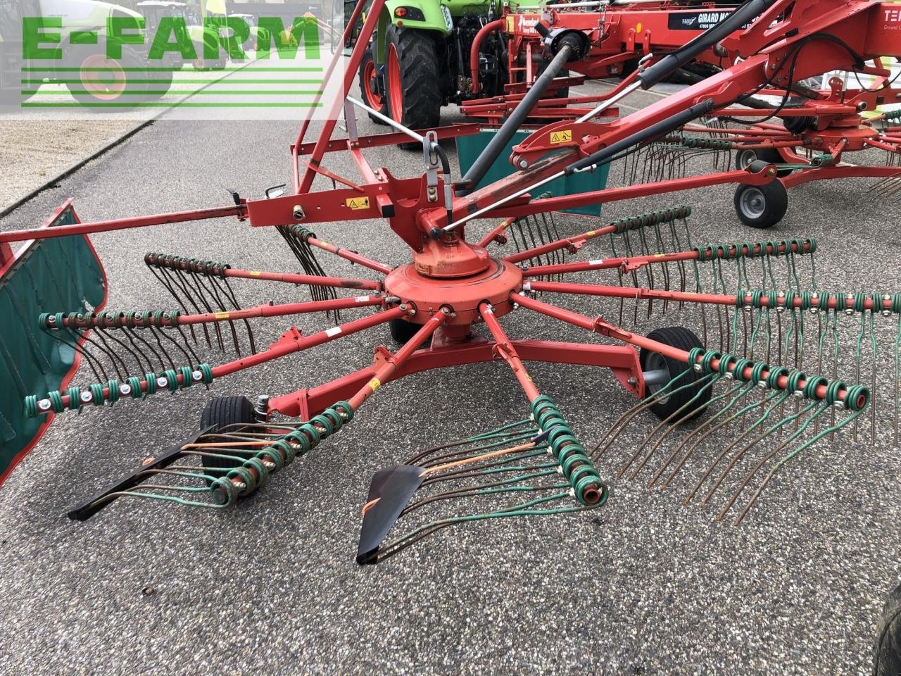 Schwader типа Kverneland andaineur, Gebrauchtmaschine в AILLAS (33 - GIRONDE) (Фотография 9)