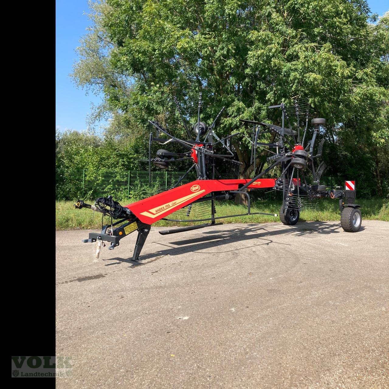 Schwader des Typs Kverneland ANDEX 705 EVO, Neumaschine in Friedberg-Derching (Bild 1)