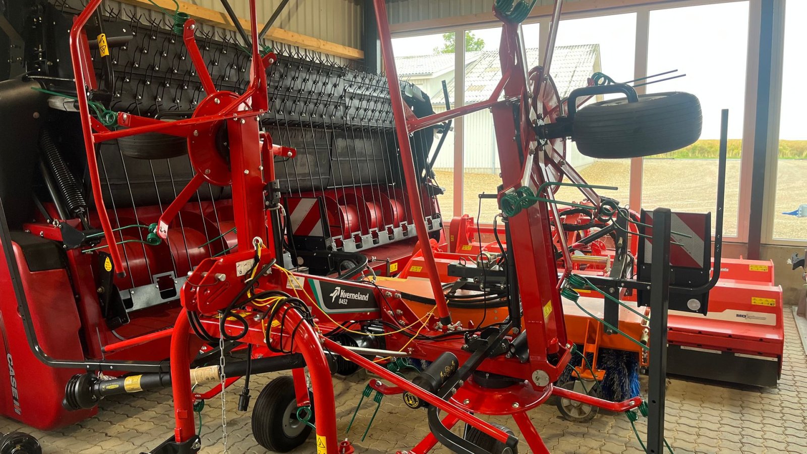 Schwader типа Kverneland KV8452 Rotorvender., Gebrauchtmaschine в Spøttrup (Фотография 1)