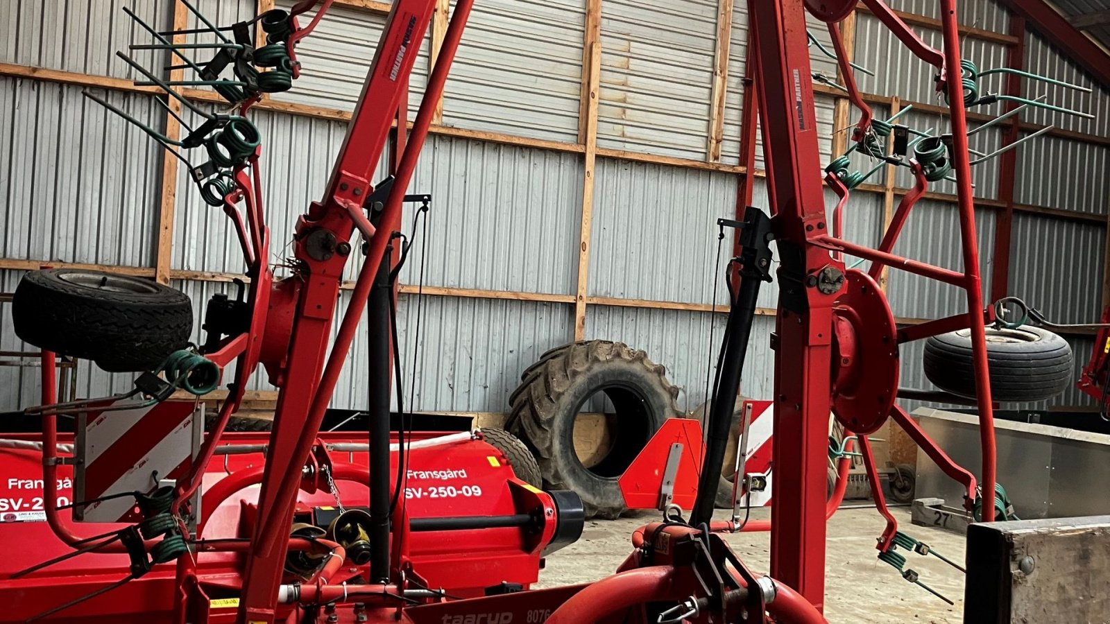 Schwader Türe ait Kverneland Taarup 8076, Gebrauchtmaschine içinde Bredsten (resim 3)