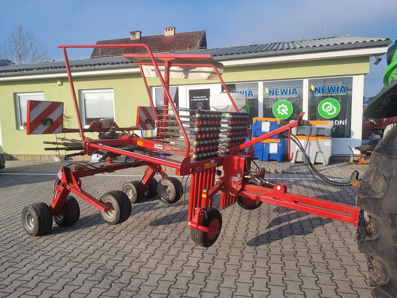 Schwader of the type Lely Hibiscus 485 P, Gebrauchtmaschine in Stankov (Picture 2)