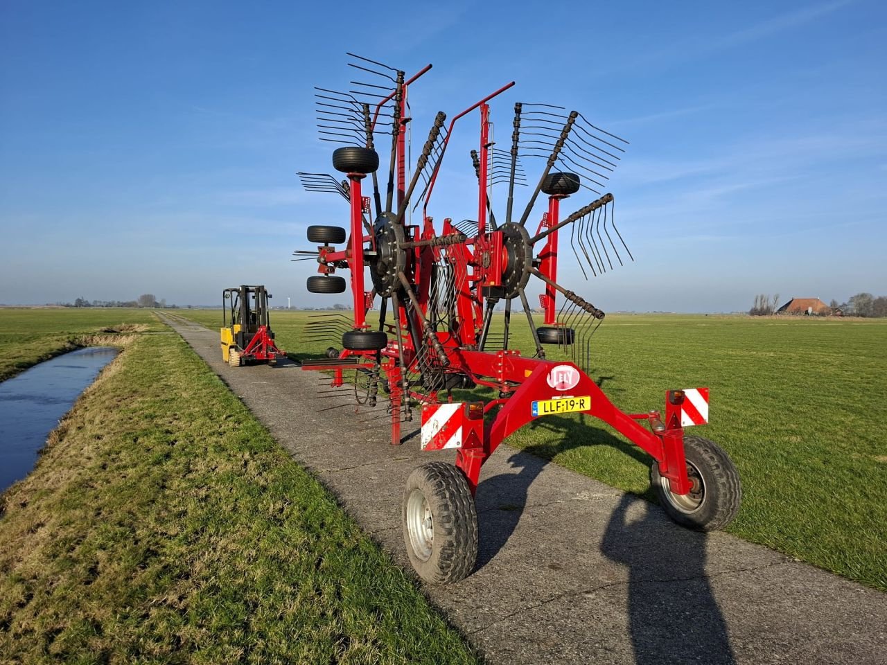 Schwader van het type Lely Hibiscus 715 CD, Gebrauchtmaschine in It Heidenskip (Foto 2)