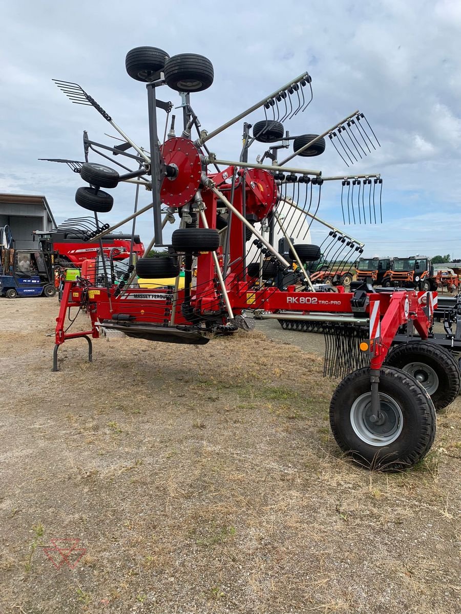 Schwader del tipo Massey Ferguson Massey Ferguson RK802TRC-PRO, Neumaschine In Schwechat (Immagine 3)