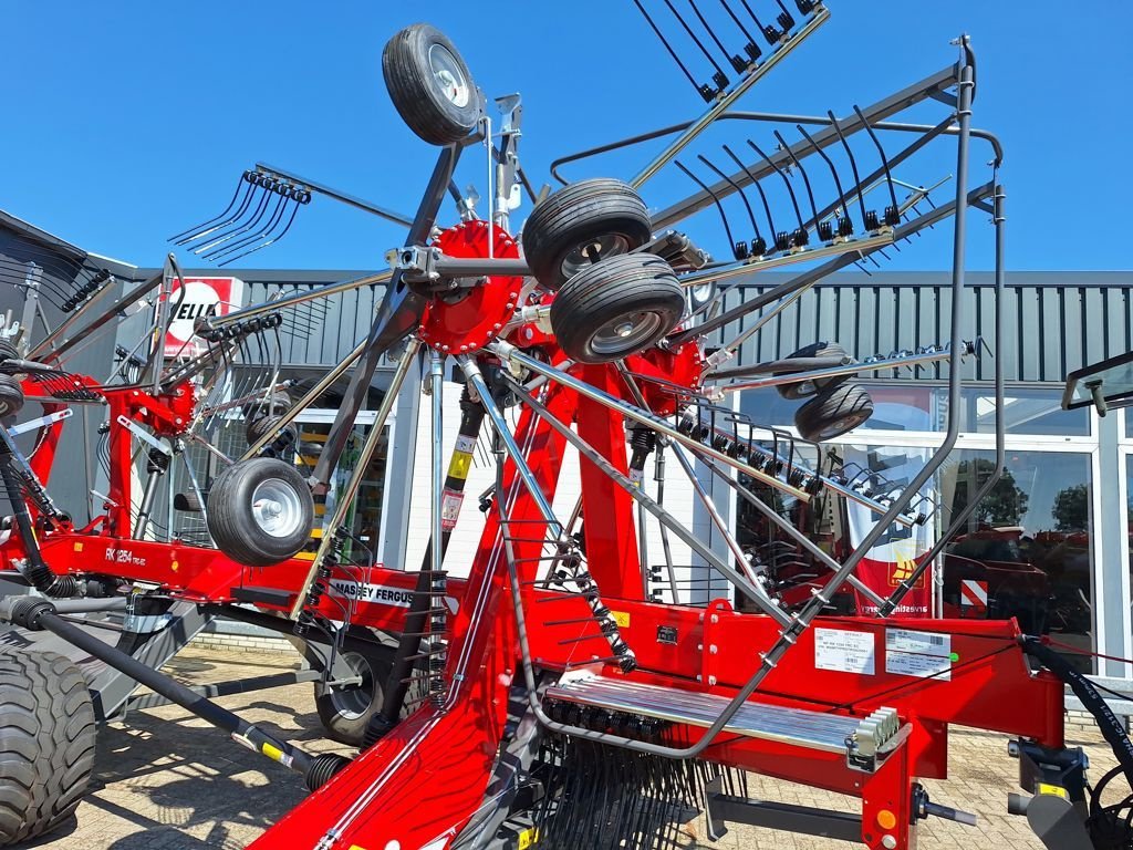 Schwader of the type Massey Ferguson RK 1254 TRC-EC, Neumaschine in MARIENHEEM (Picture 4)