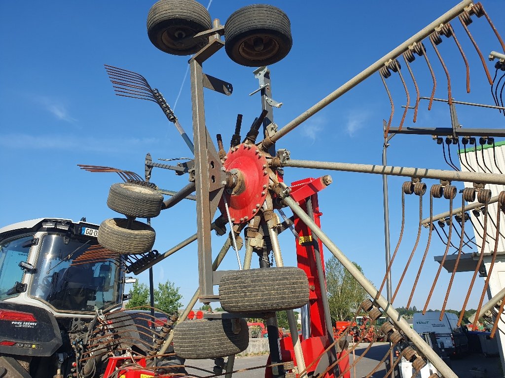 Schwader του τύπου Massey Ferguson RK 772, Gebrauchtmaschine σε Calmont (Φωτογραφία 7)