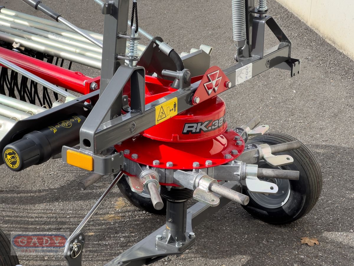 Schwader des Typs Massey Ferguson RK381DN SCHWADER, Neumaschine in Lebring (Bild 10)