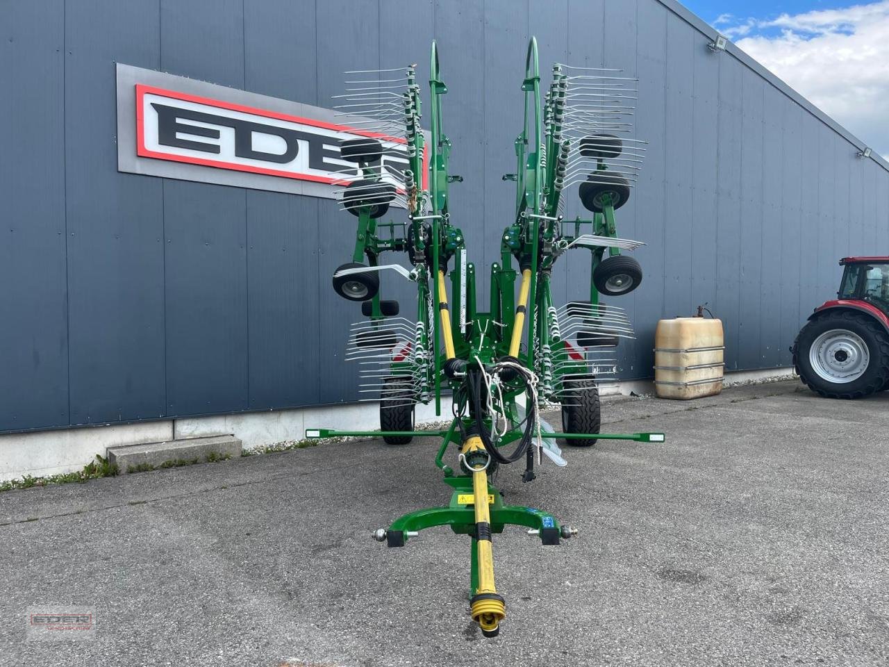 Schwader του τύπου McHale Mittelschwader R68-78, Vorführmaschine σε Tuntenhausen (Φωτογραφία 2)