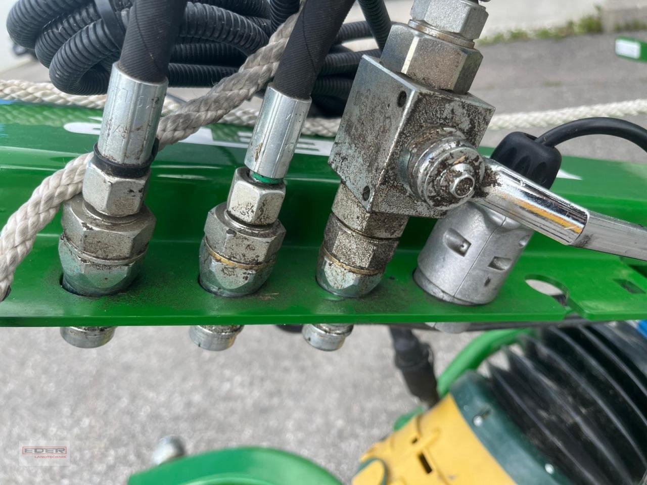 Schwader του τύπου McHale Mittelschwader R68-78, Vorführmaschine σε Tuntenhausen (Φωτογραφία 8)