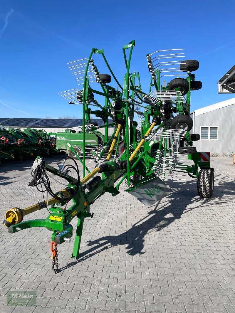 Schwader des Typs McHale R6878, Neumaschine in Borgholzhausen (Bild 5)