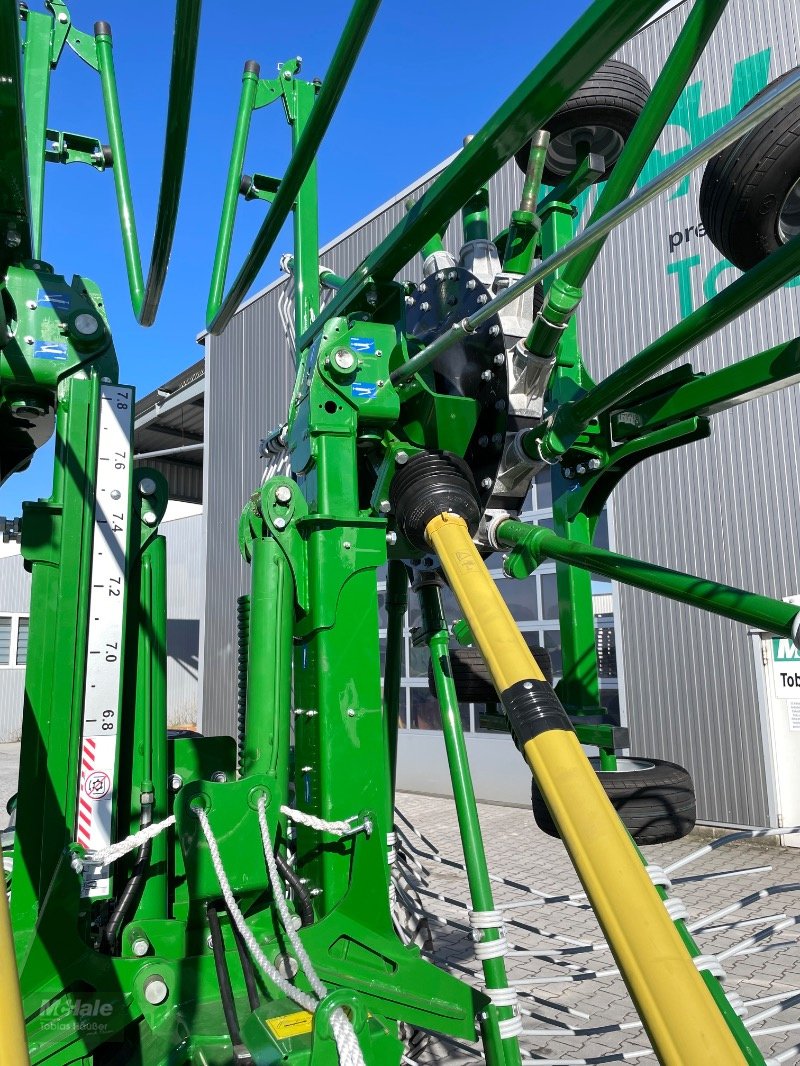 Schwader des Typs McHale R6878, Neumaschine in Borgholzhausen (Bild 12)