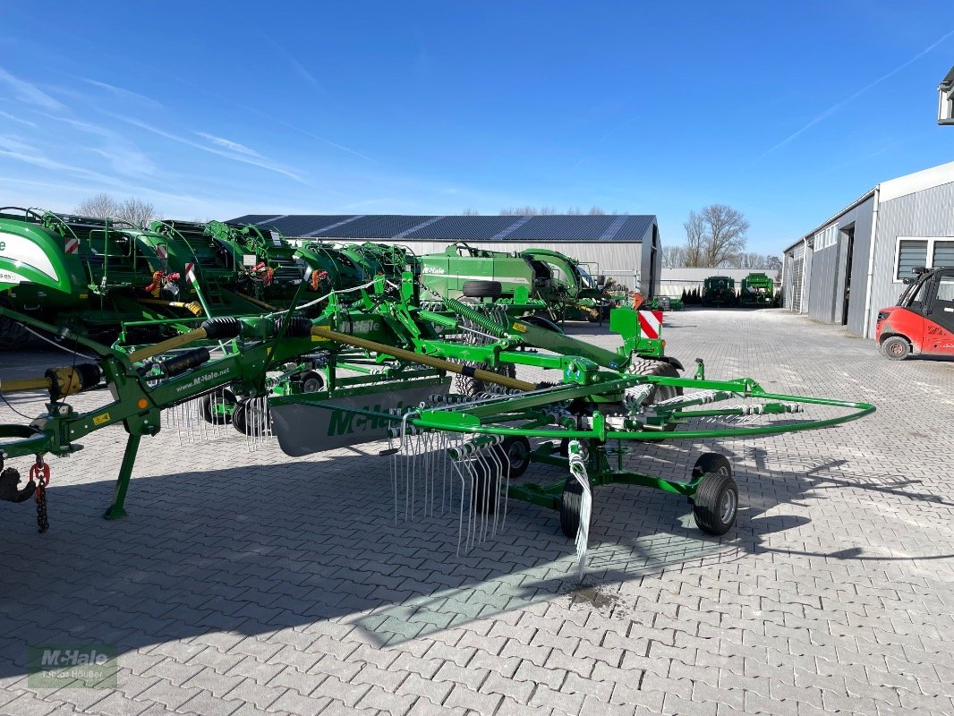 Schwader des Typs McHale R6878, Neumaschine in Borgholzhausen (Bild 20)