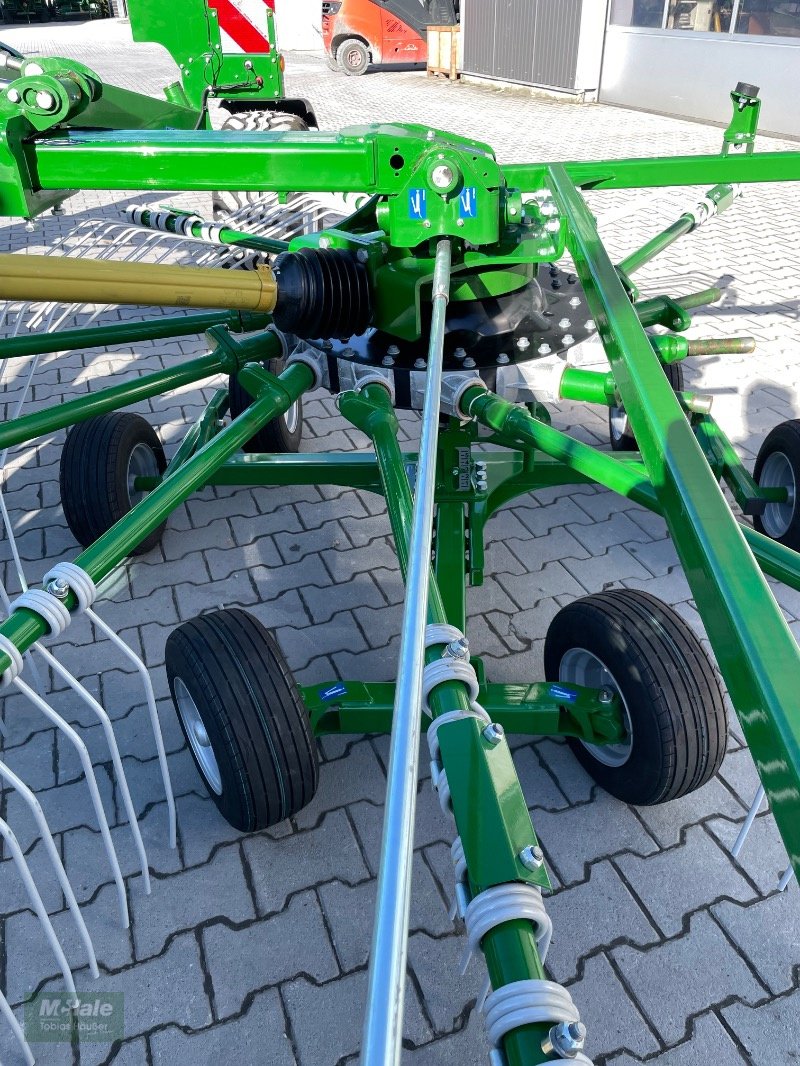 Schwader des Typs McHale R6878, Neumaschine in Borgholzhausen (Bild 22)