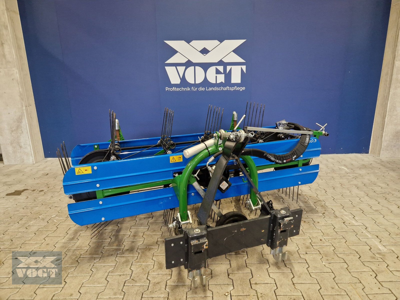 Schwader tipa MDB BR180 Bandrechen für Mähraupe /Mulchraupe /Funkraupe-Vorführgerät., Gebrauchtmaschine u Schmallenberg (Slika 1)