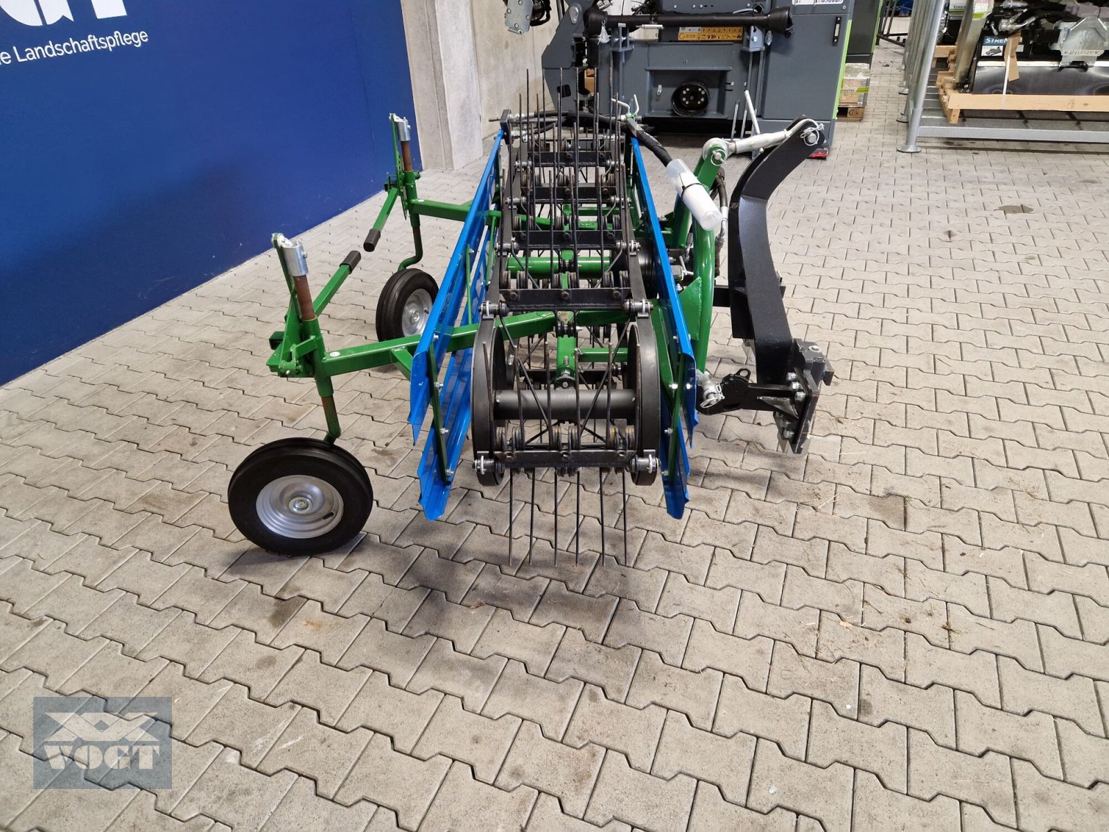 Schwader tipa MDB BR180 Bandrechen für Mähraupe /Mulchraupe /Funkraupe-Vorführgerät., Gebrauchtmaschine u Schmallenberg (Slika 3)