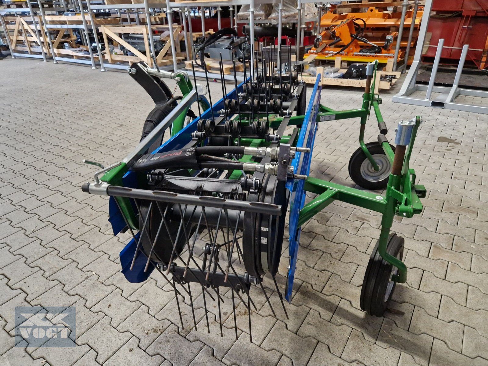 Schwader tipa MDB BR180 Bandrechen für Mähraupe /Mulchraupe /Funkraupe-Vorführgerät., Gebrauchtmaschine u Schmallenberg (Slika 8)