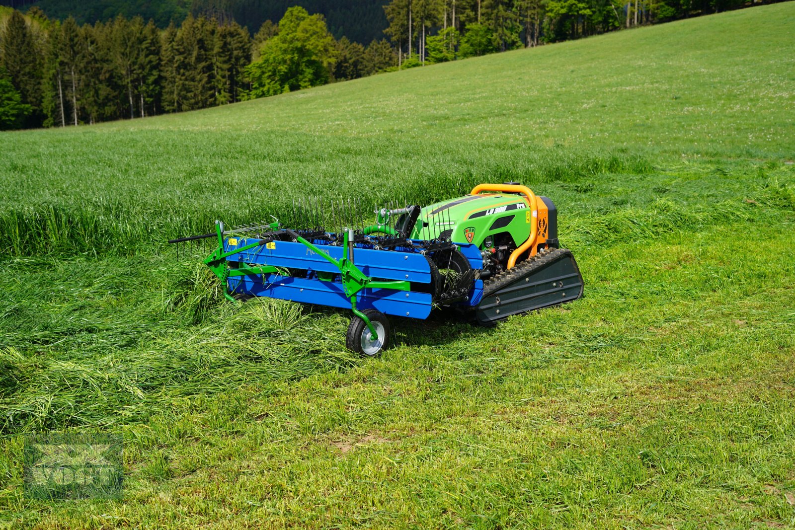 Schwader tipa MDB BR180 Bandrechen für Mähraupe /Mulchraupe /Funkraupe-Vorführgerät., Gebrauchtmaschine u Schmallenberg (Slika 14)