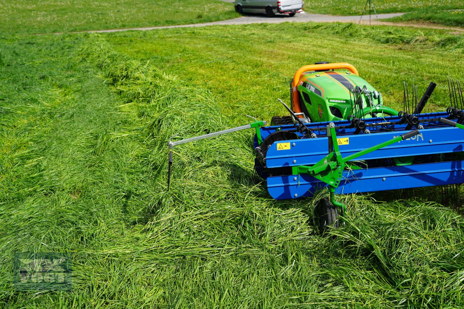 Schwader tipa MDB BR180 Bandrechen für Mähraupe /Mulchraupe /Funkraupe-Vorführgerät., Gebrauchtmaschine u Schmallenberg (Slika 15)